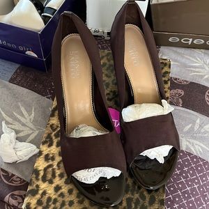 Franco Sarto Brown 3 inch lace material with patent leather.